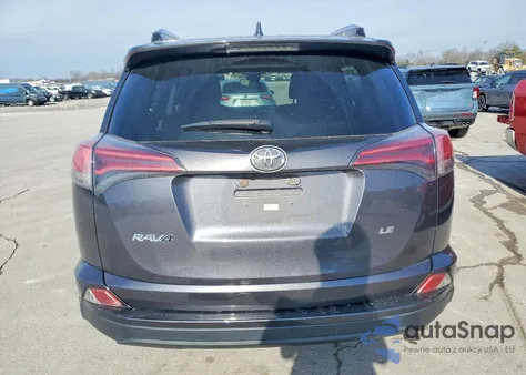 2017 Toyota Rav4 Le z USA, uszkodzony, nr VIN JTMZFREV2HJ125506